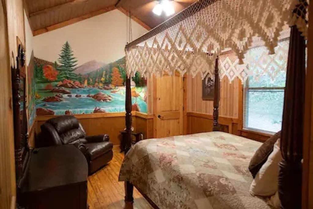 Cozy Cabin: River View With Hot Tub ダロネガ エクステリア 写真